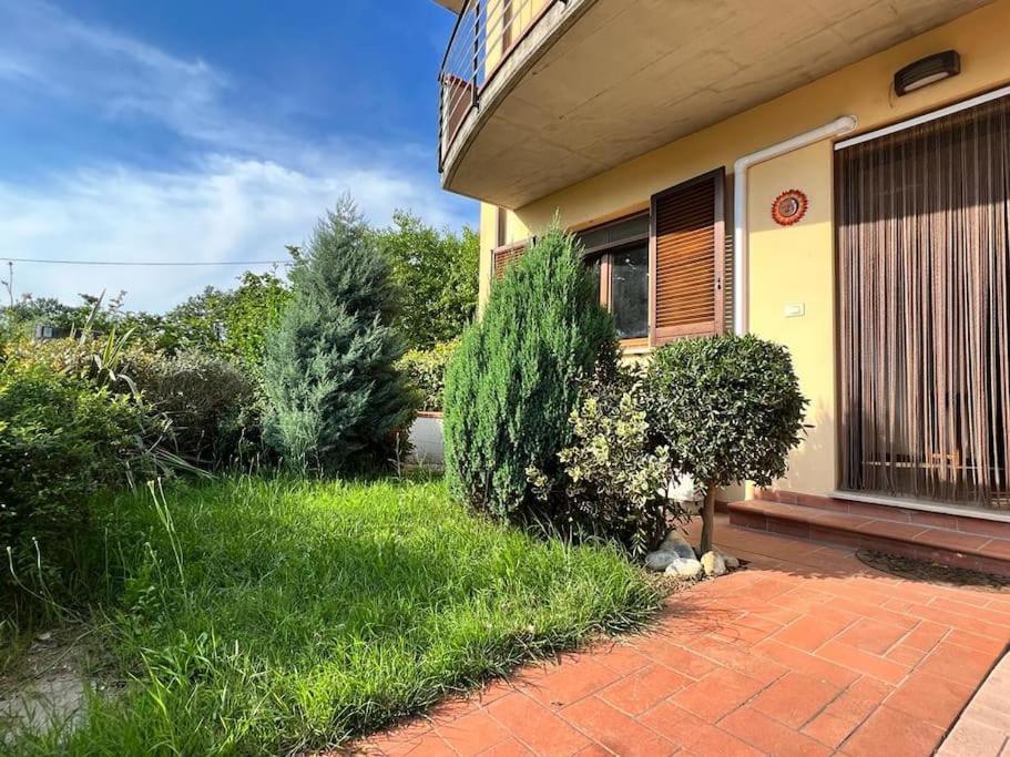 Appartamento Altopascio Sulla Francigena Spianate Buitenkant foto